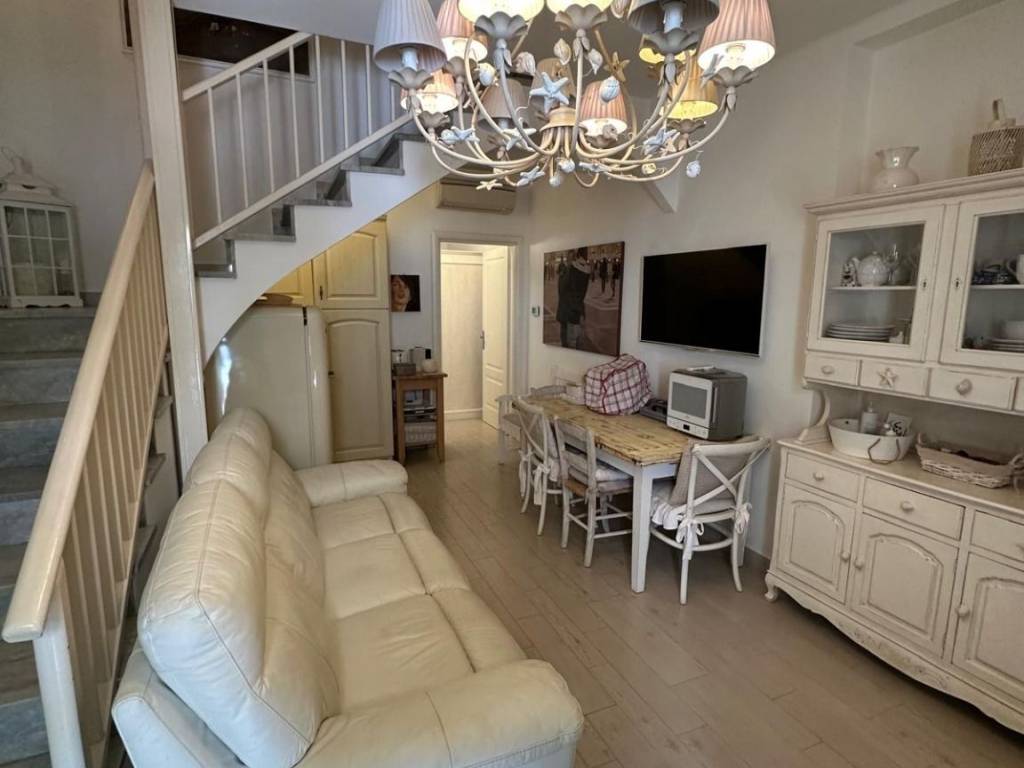 casa indipendente in vendita a Forte dei Marmi