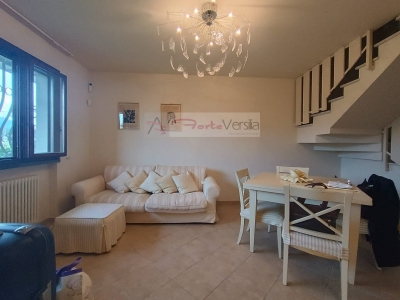 casa indipendente in vendita a Forte dei Marmi in zona Vaiana