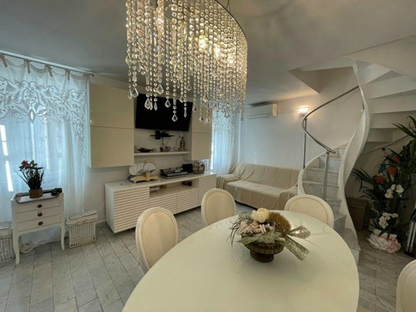 casa indipendente in vendita a Forte dei Marmi