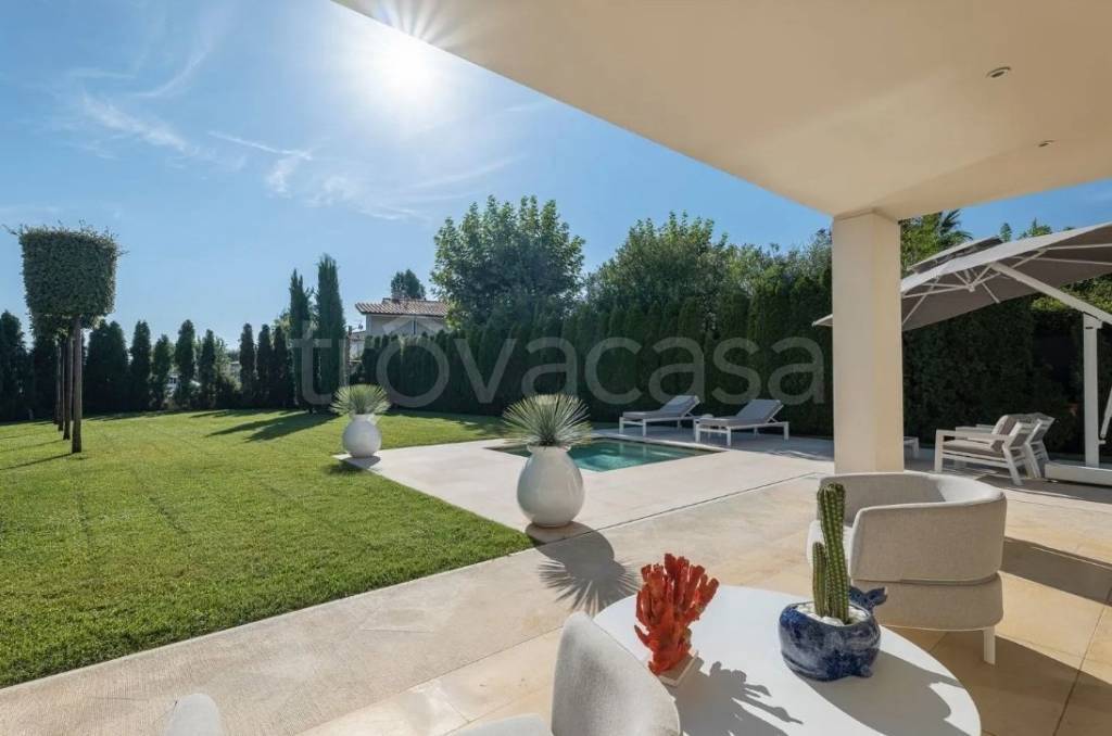 casa indipendente in vendita a Forte dei Marmi