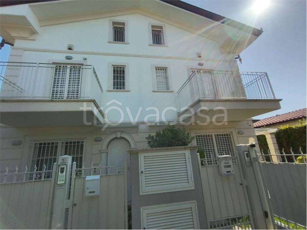 casa indipendente in vendita a Forte dei Marmi
