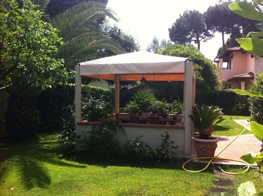 casa indipendente in vendita a Forte dei Marmi in zona Vittoria Apuana