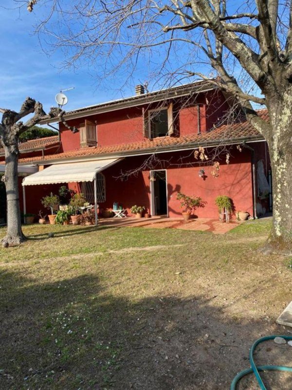 casa indipendente in vendita a Forte dei Marmi