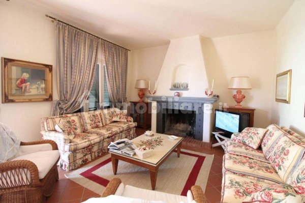 casa indipendente in vendita a Forte dei Marmi