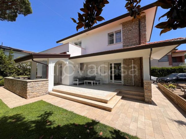 casa indipendente in vendita a Forte dei Marmi
