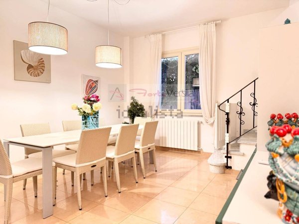 casa indipendente in vendita a Forte dei Marmi