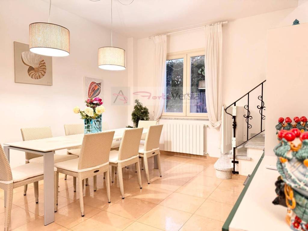 casa indipendente in vendita a Forte dei Marmi