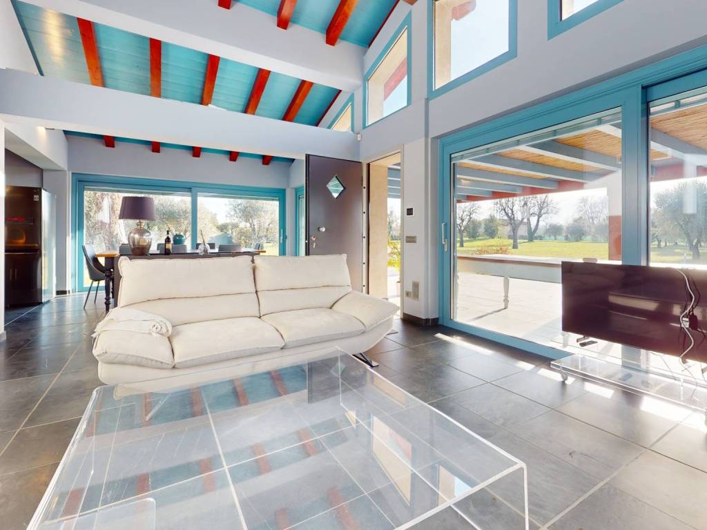 villa in vendita a Forte dei Marmi in zona Vaiana