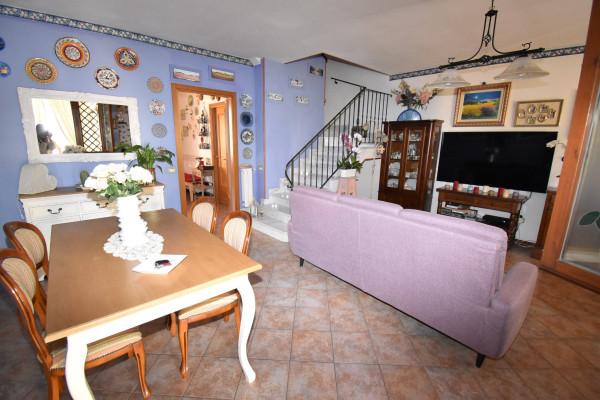 casa indipendente in vendita a Forte dei Marmi in zona Vittoria Apuana