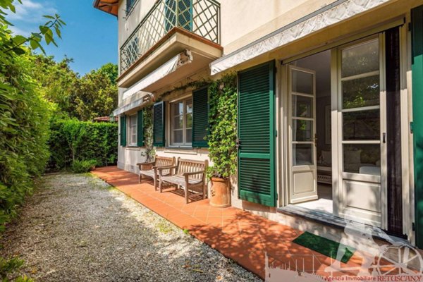 appartamento in vendita a Forte dei Marmi in zona Roma Imperiale