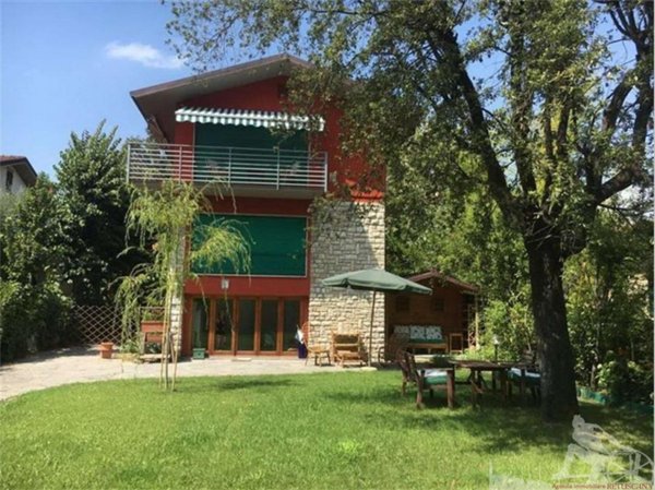 casa indipendente in vendita a Forte dei Marmi
