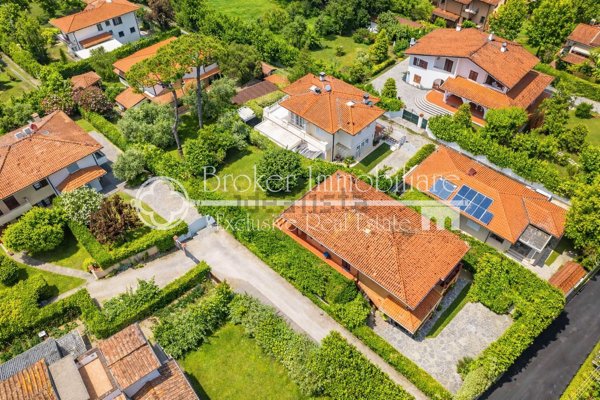 casa indipendente in vendita a Forte dei Marmi