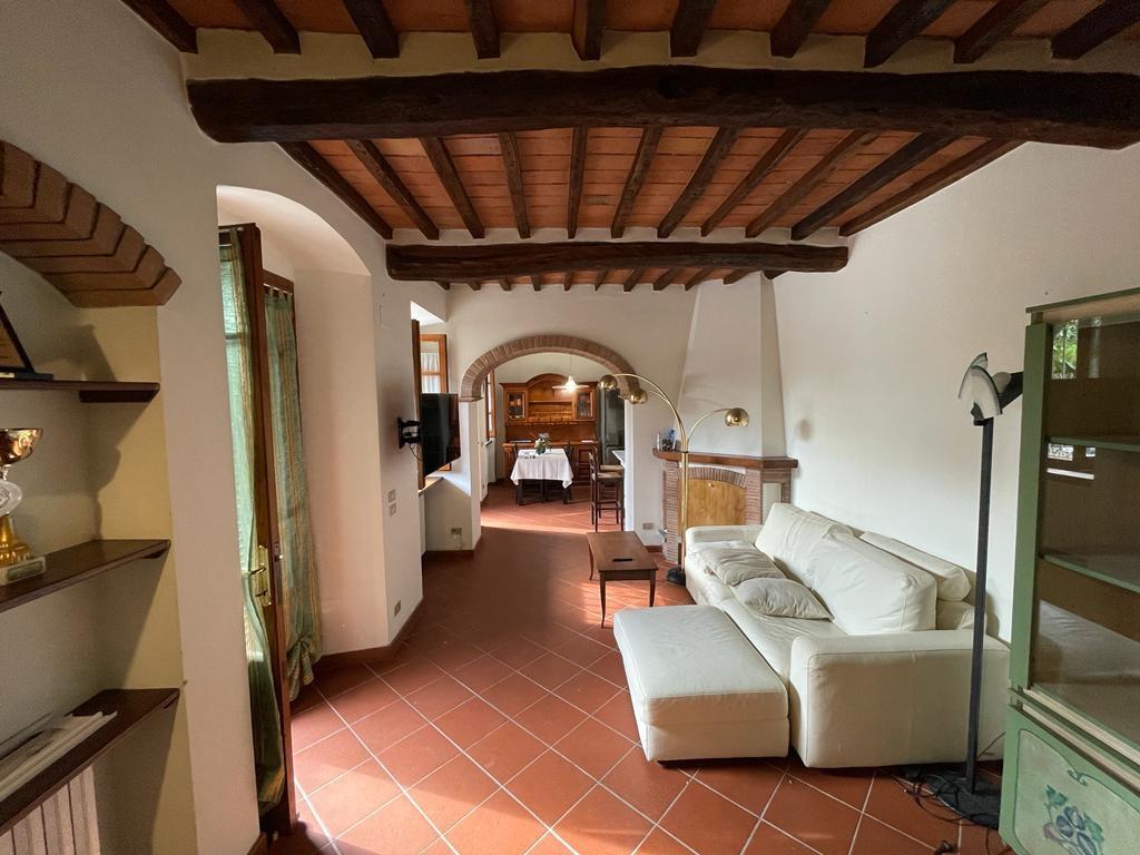 casa indipendente in vendita a Forte dei Marmi in zona Vittoria Apuana