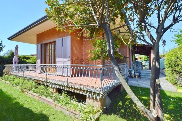 casa indipendente in vendita a Forte dei Marmi