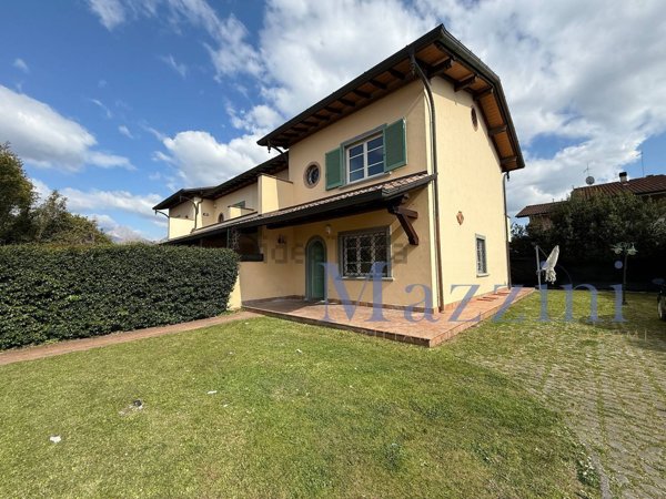 casa indipendente in vendita a Forte dei Marmi