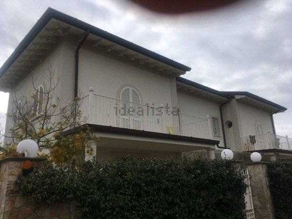 casa indipendente in vendita a Forte dei Marmi