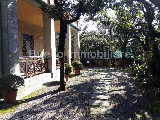 casa indipendente in vendita a Forte dei Marmi