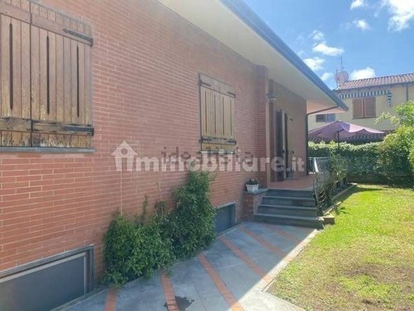 casa indipendente in vendita a Forte dei Marmi