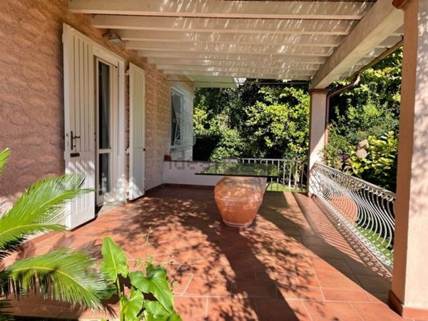 casa indipendente in vendita a Forte dei Marmi