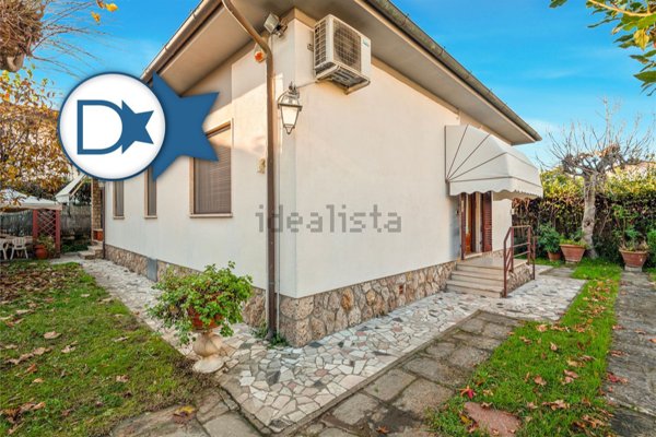 casa indipendente in vendita a Forte dei Marmi