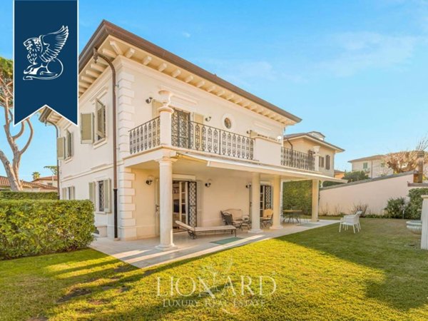 casa indipendente in vendita a Forte dei Marmi