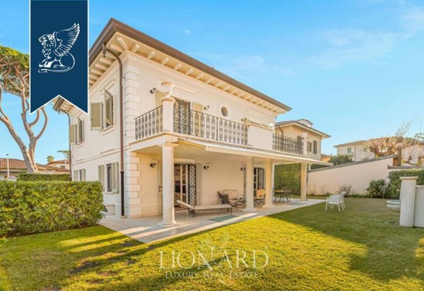 casa indipendente in vendita a Forte dei Marmi