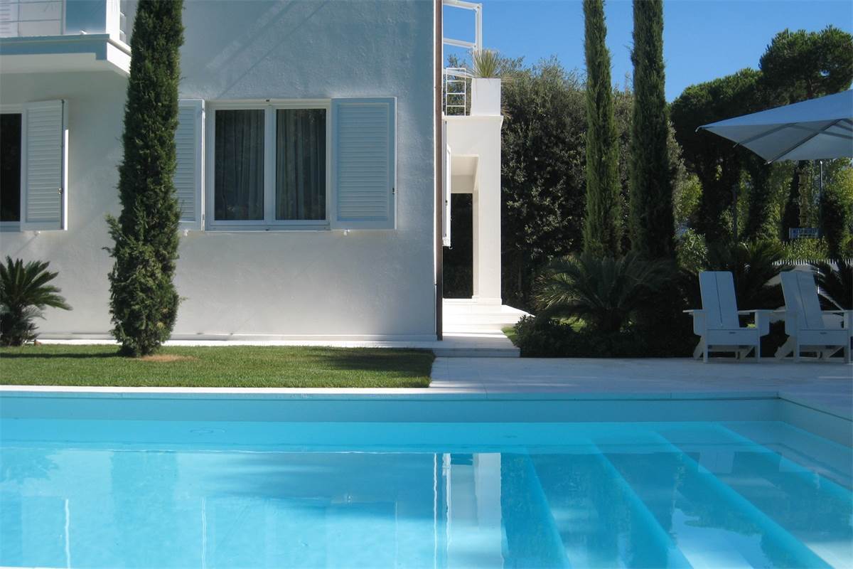 casa indipendente in vendita a Forte dei Marmi in zona Roma Imperiale