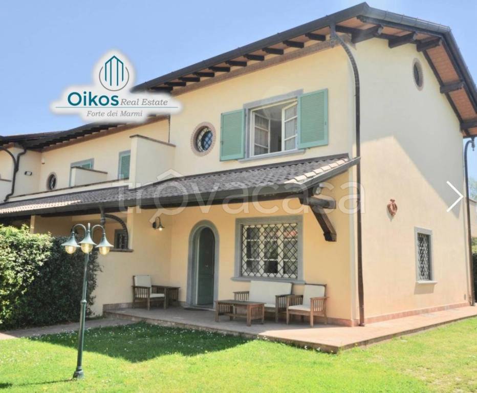 casa indipendente in vendita a Forte dei Marmi