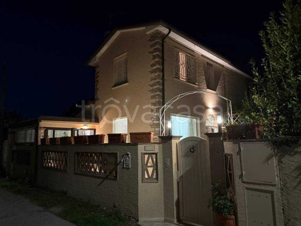 casa indipendente in vendita a Forte dei Marmi