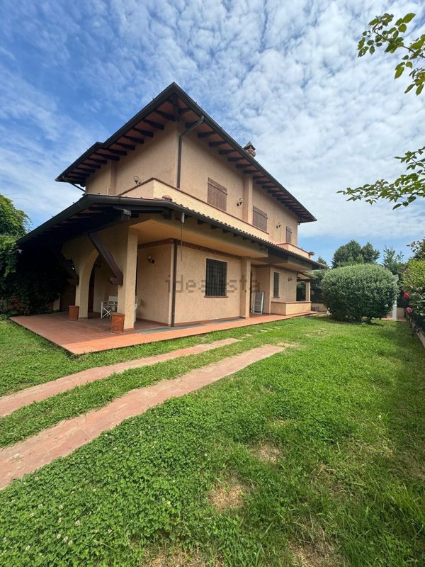 casa indipendente in vendita a Forte dei Marmi