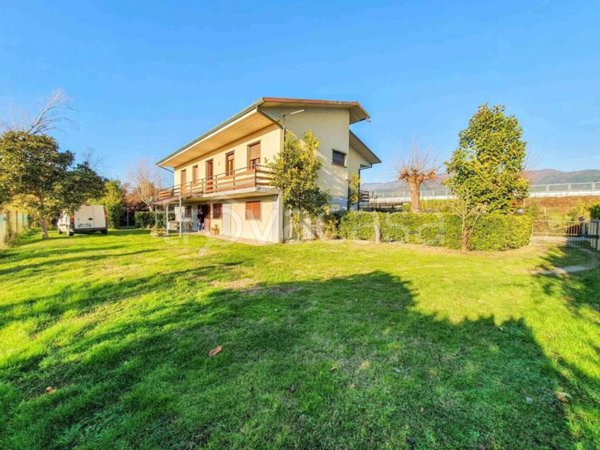 casa indipendente in vendita a Forte dei Marmi in zona Vittoria Apuana