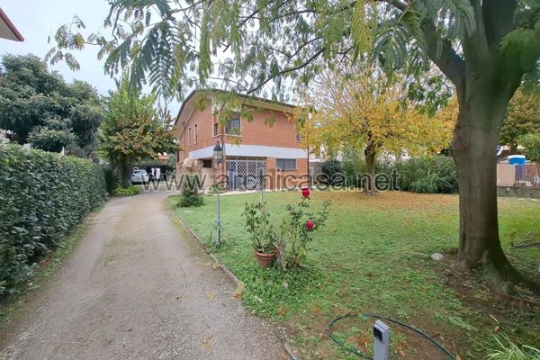 casa indipendente in vendita a Forte dei Marmi