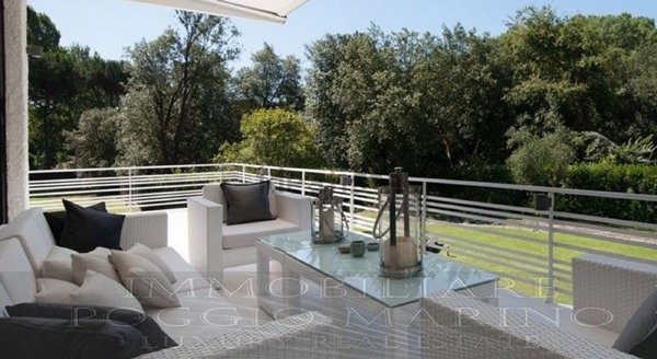 casa indipendente in vendita a Forte dei Marmi in zona Roma Imperiale