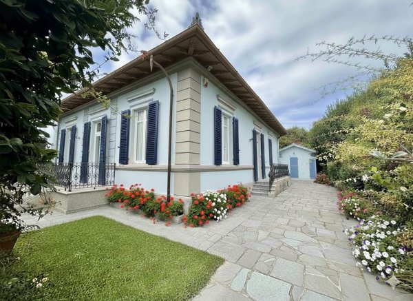 casa indipendente in vendita a Forte dei Marmi