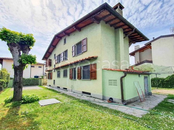 casa indipendente in vendita a Forte dei Marmi