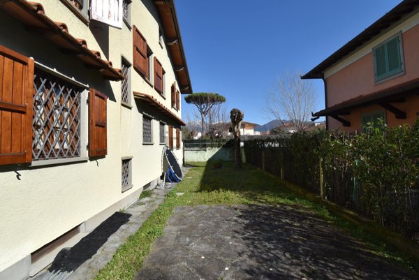 casa indipendente in vendita a Forte dei Marmi