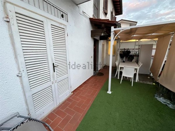 casa indipendente in vendita a Forte dei Marmi in zona Vittoria Apuana
