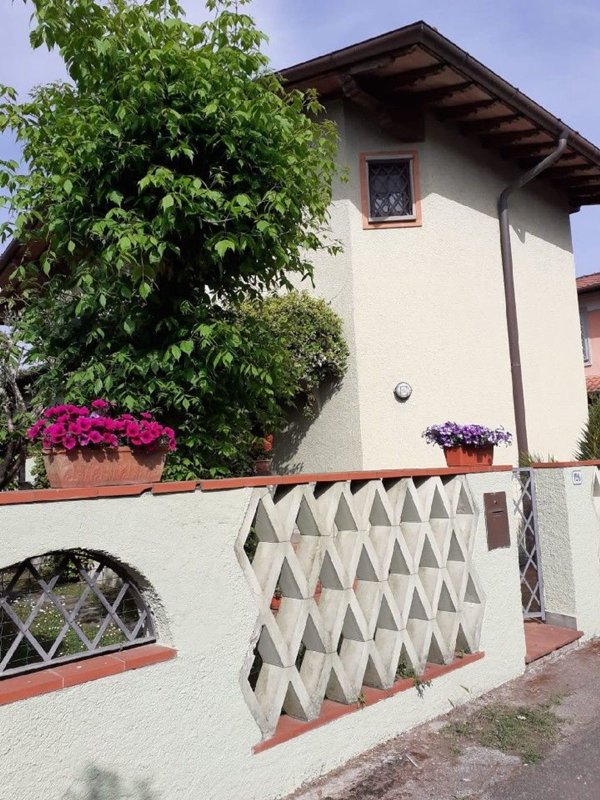 casa indipendente in vendita a Forte dei Marmi