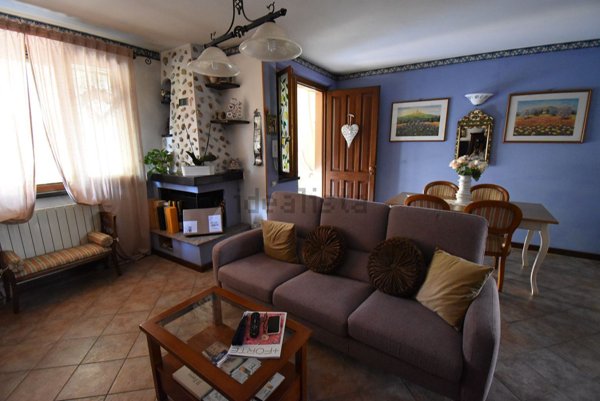 casa indipendente in vendita a Forte dei Marmi in zona Vittoria Apuana