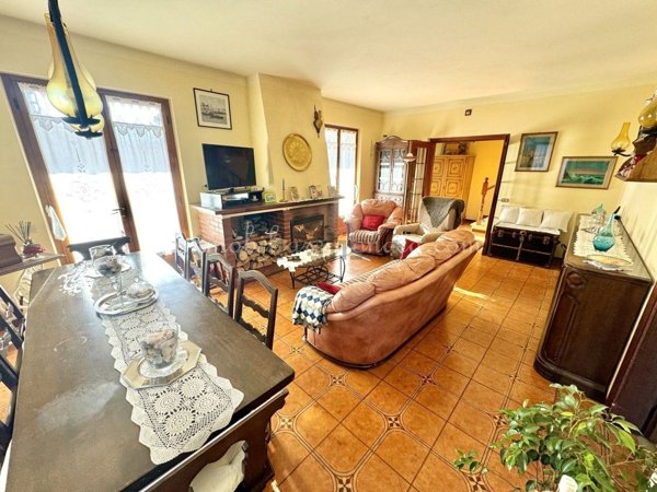 casa indipendente in vendita a Forte dei Marmi