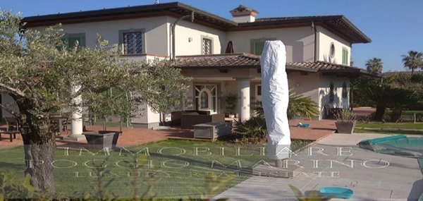 casa indipendente in vendita a Forte dei Marmi