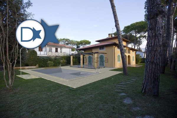 casa indipendente in vendita a Forte dei Marmi