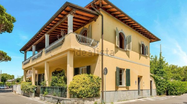 casa indipendente in vendita a Forte dei Marmi
