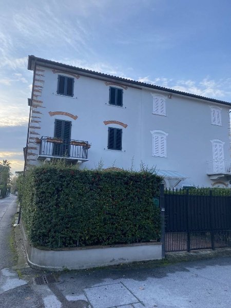 casa indipendente in vendita a Forte dei Marmi