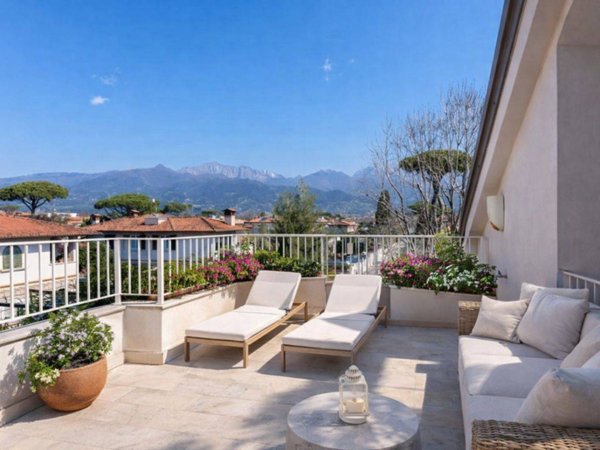 casa indipendente in vendita a Forte dei Marmi