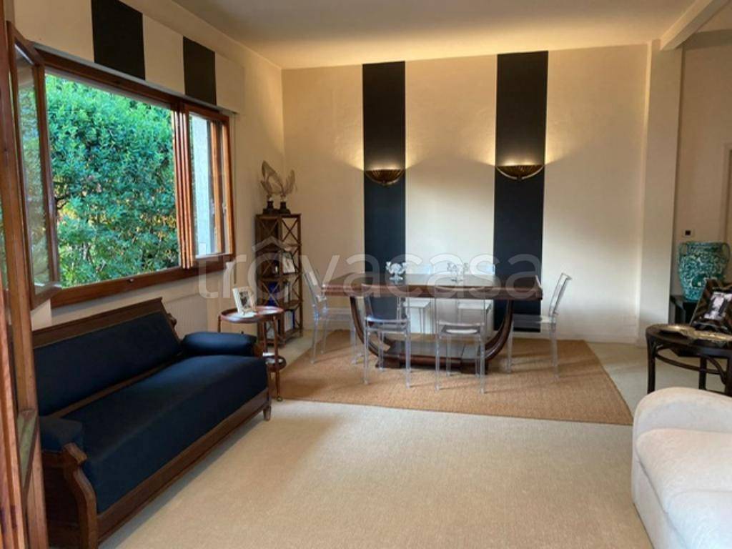 casa indipendente in vendita a Forte dei Marmi