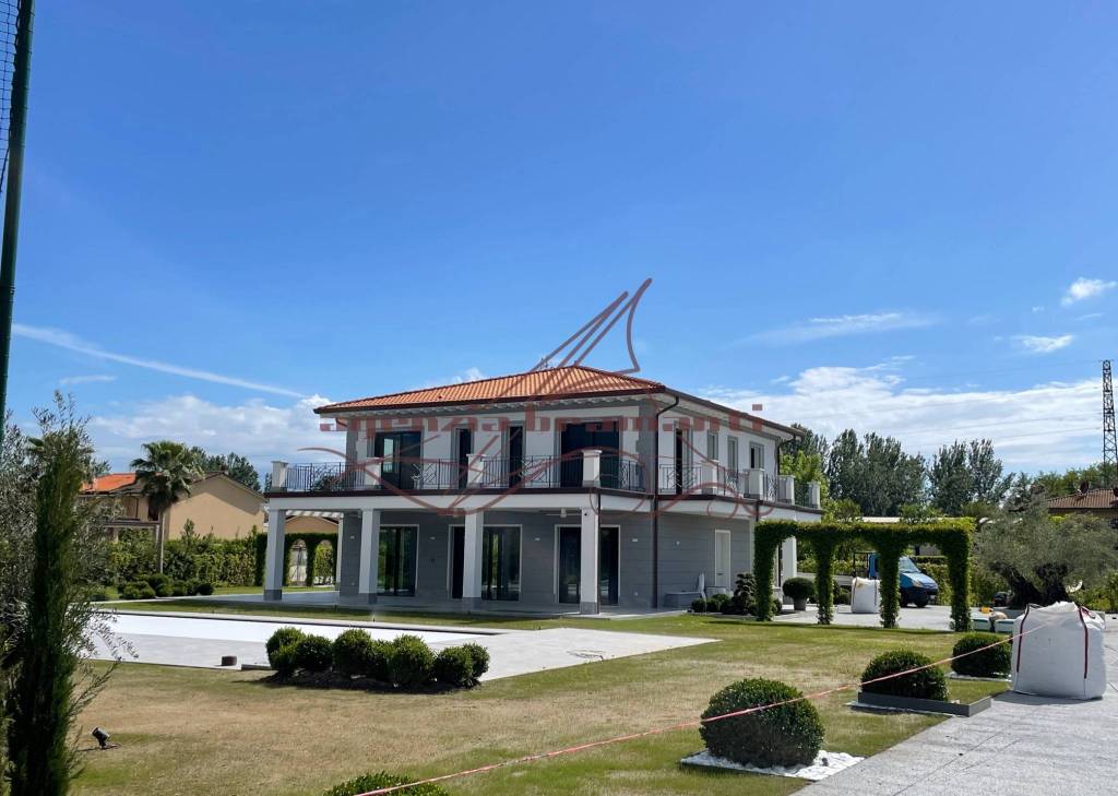 casa indipendente in vendita a Forte dei Marmi