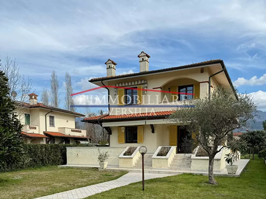 casa indipendente in vendita a Forte dei Marmi