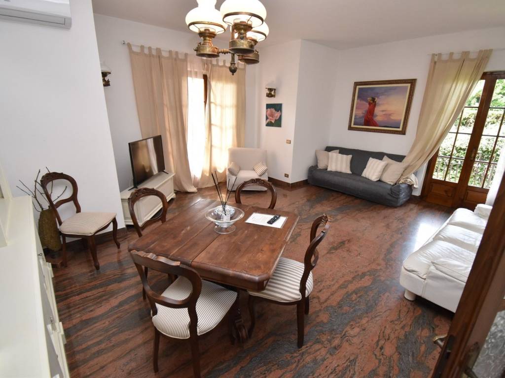 casa indipendente in vendita a Forte dei Marmi