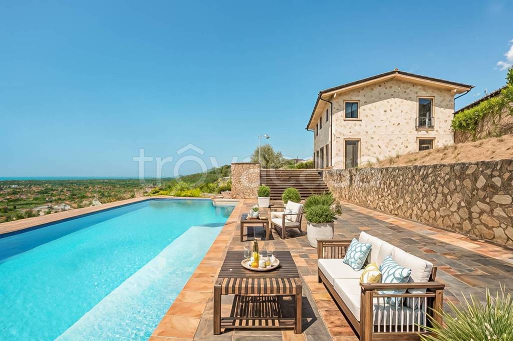 casa indipendente in vendita a Forte dei Marmi